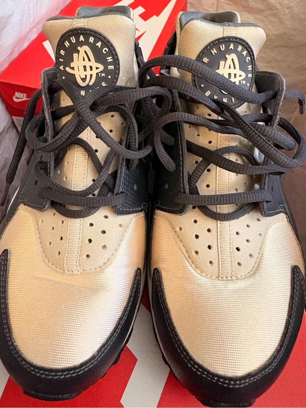 Nike Air Huarache Run Women’s 8.5 Black/Oatmeal Sneakers